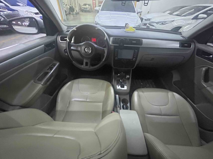 Volkswagen Bora 2012 immagine di auto #10
