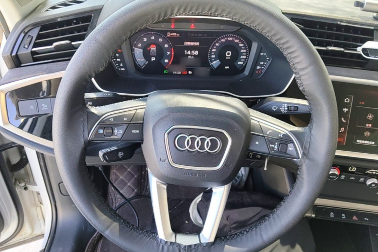 Audi Q3 2020 #11 Audi Q3 2020 car image #11