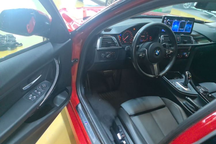 BMW 3 Series 2018 #16 BMW 3 Series 2018 car image #16