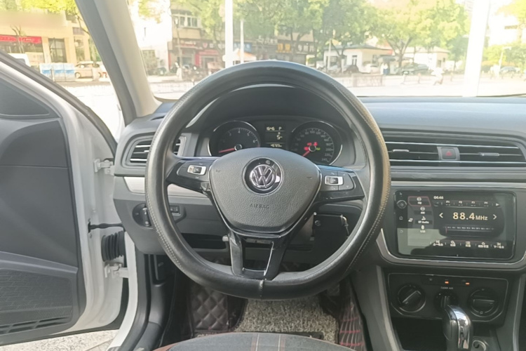 Volkswagen Lavida 2021 car image #11