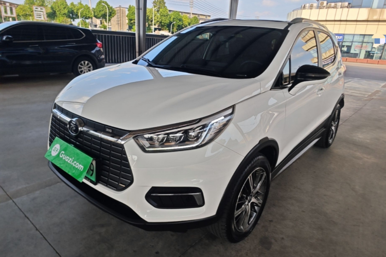 BYD Yuan New Energy 2019 #2 BYD Yuan New Energy 2019 car image #2