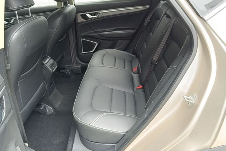GEELY Emgrand GS 2017 car image #17