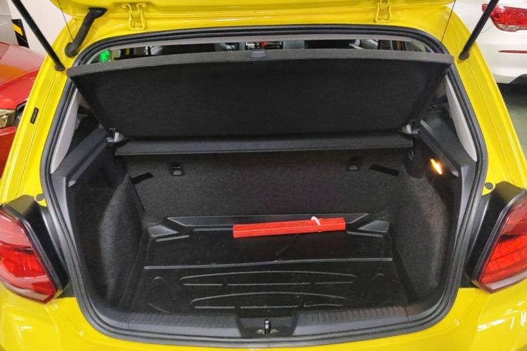 Volkswagen Polo 2016 #19 Volkswagen Polo 2016 car image #19