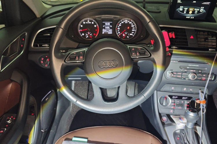 Audi Q3 2019 #11 Audi Q3 2019 car image #11