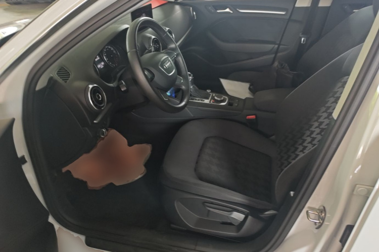 Audi A3 2015 car image #15