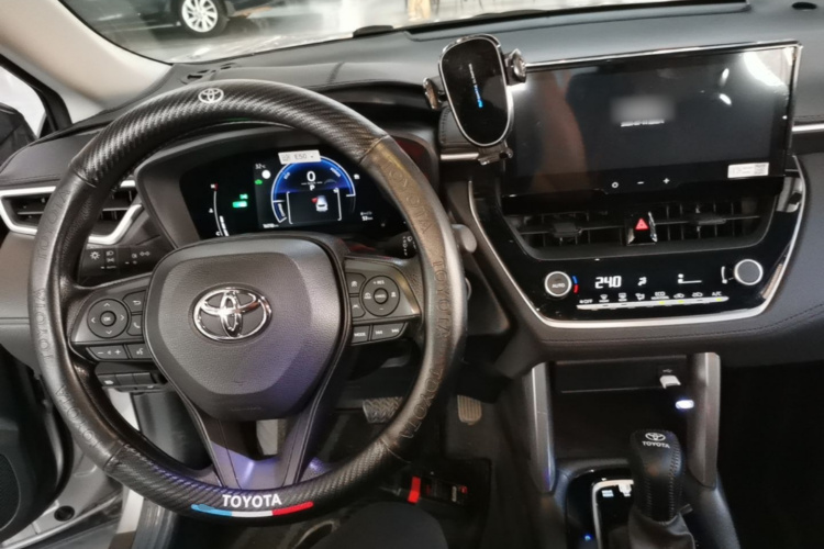 Toyota Corolla Cross 2023 immagine di auto #10