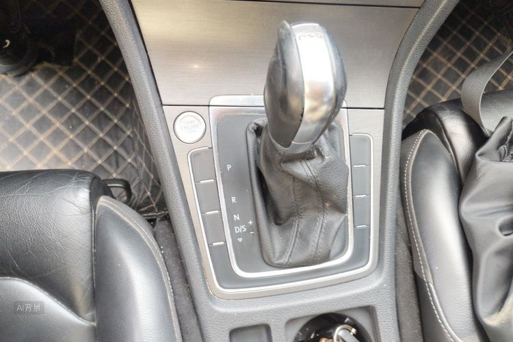 Volkswagen Golf 2015 immagine di auto #16