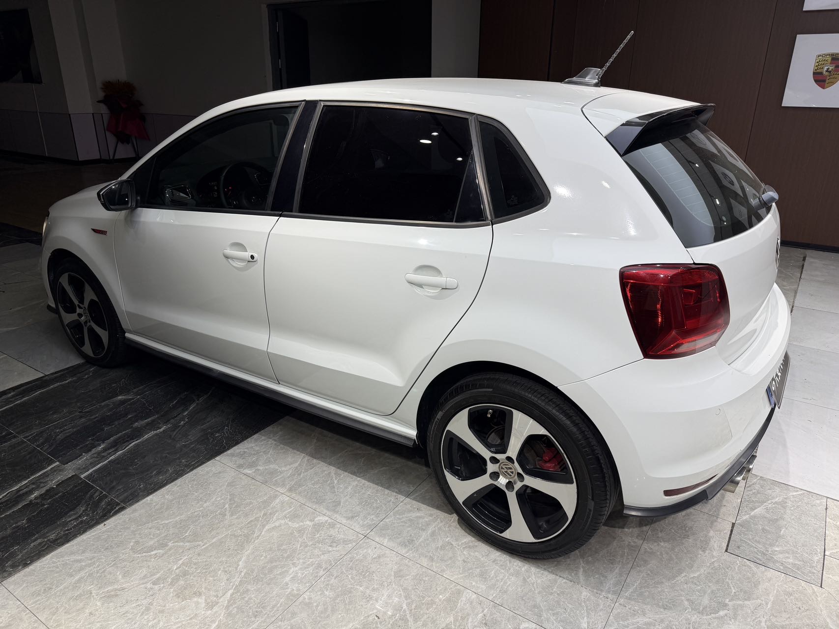 Volkswagen Polo 2015 #10 Volkswagen Polo 2015 car image #10