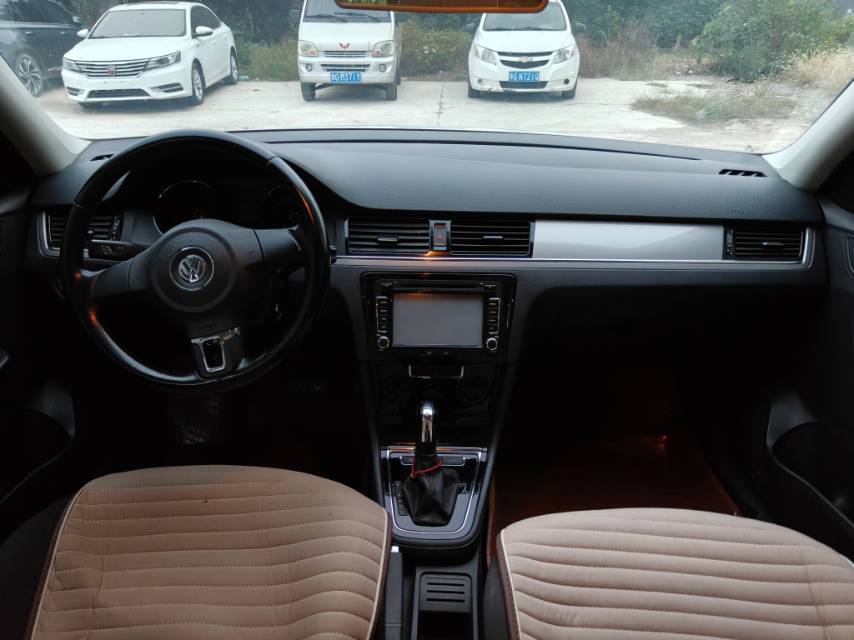 Volkswagen Bora 2016 car image #7