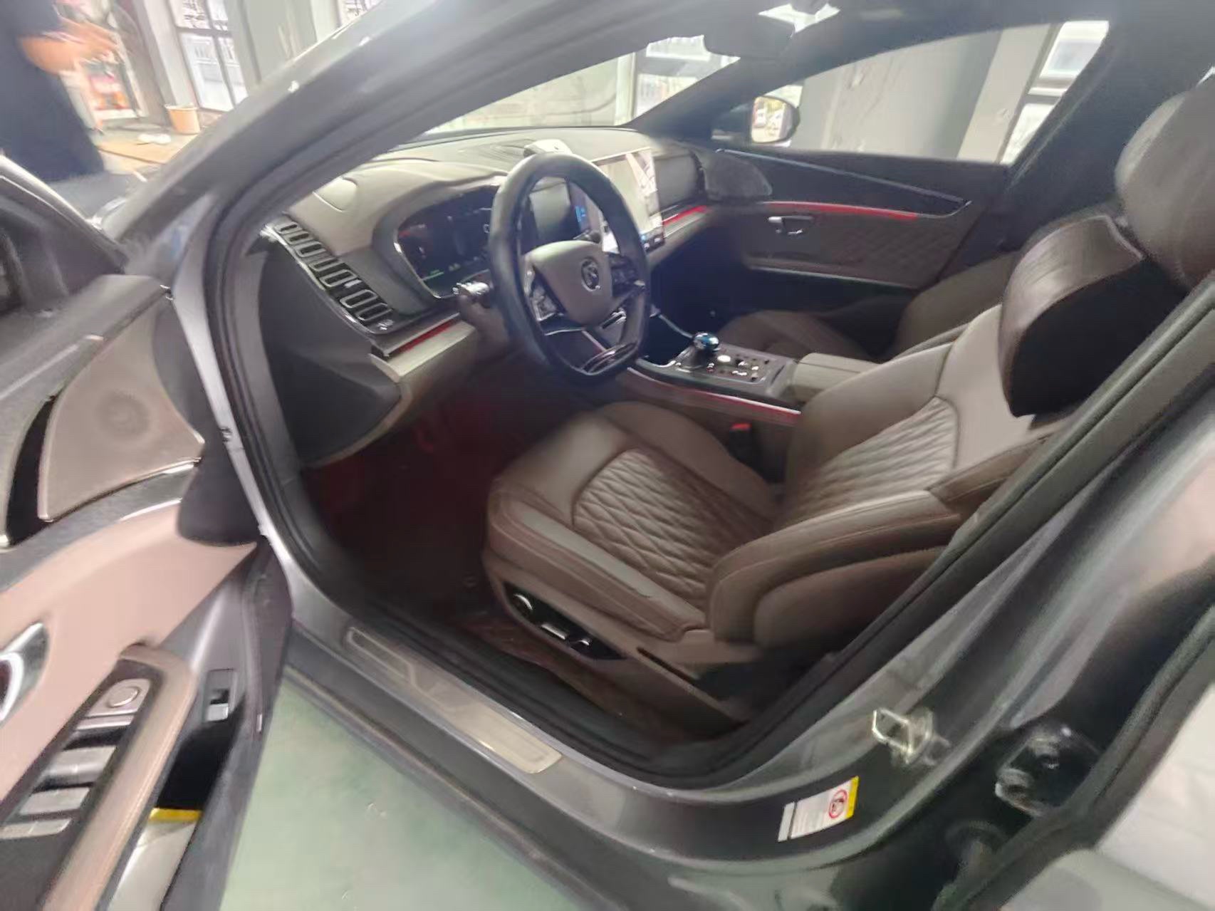 BYD Han 2024 car image #2