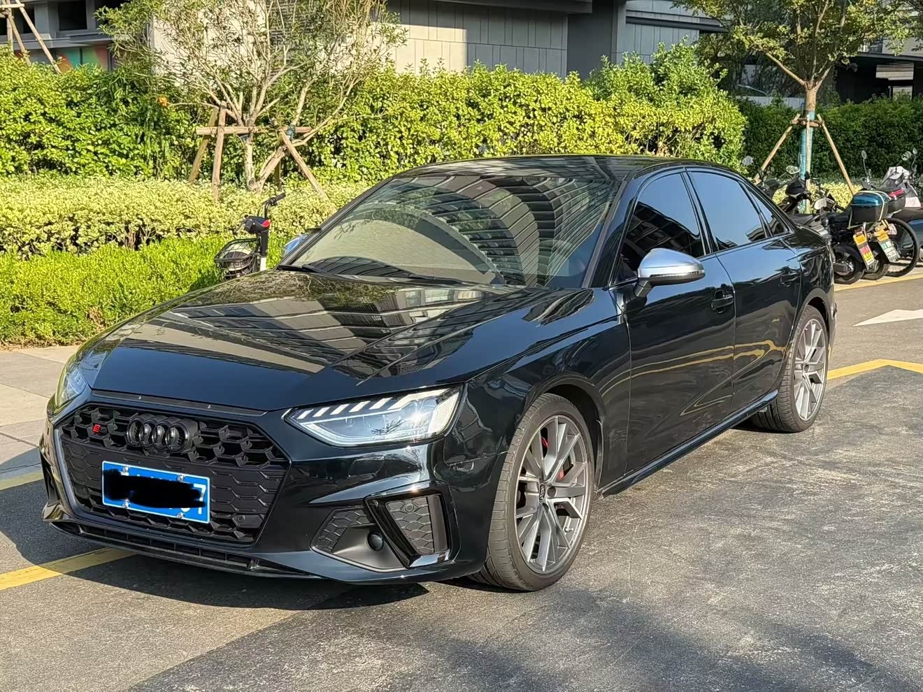 Audi S4 2023 car image 