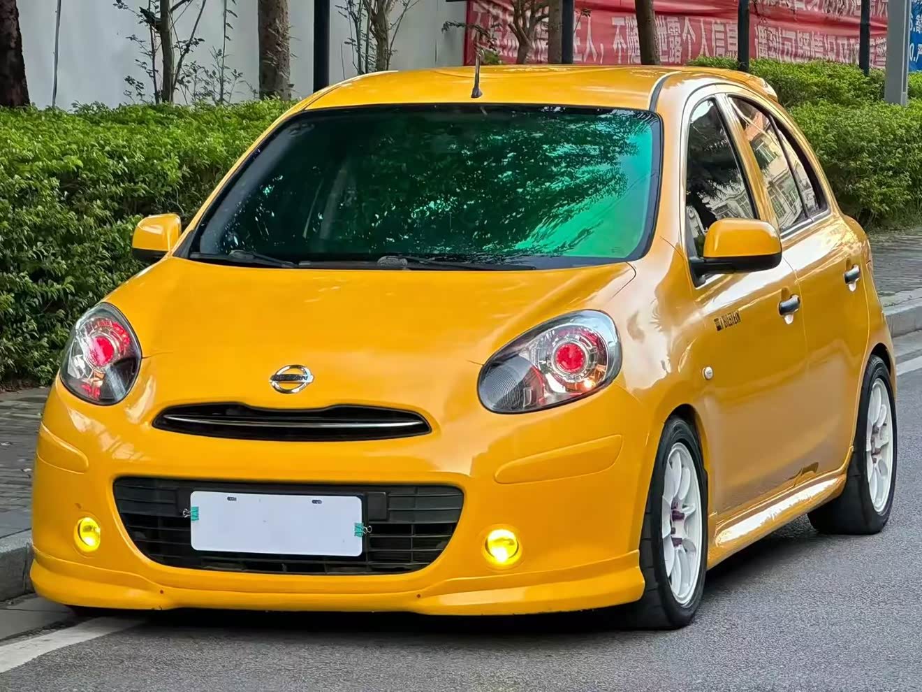 Nissan March 2011 汽车图片 