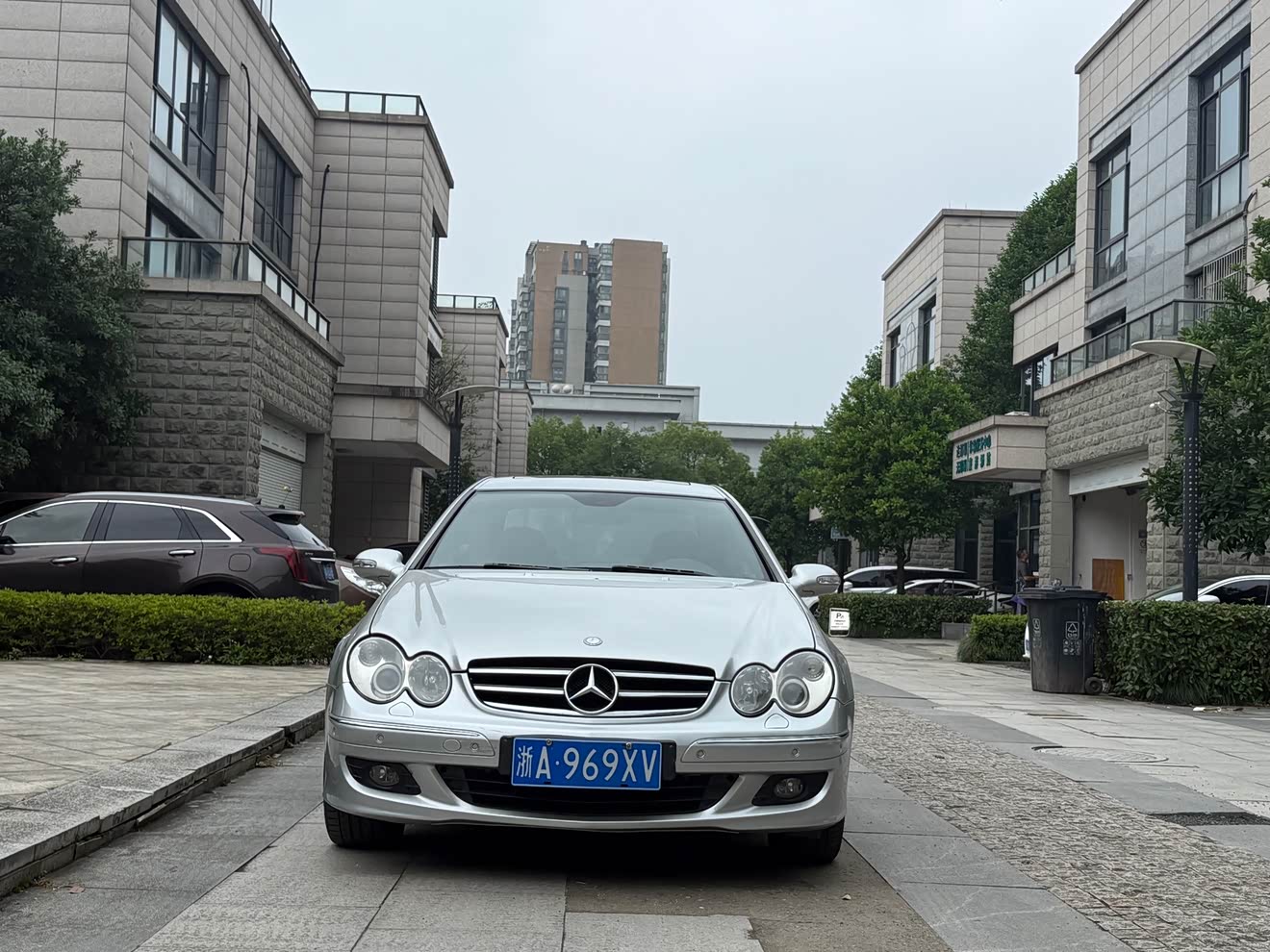 Mercedes-Benz CLK Class 2008 car image 