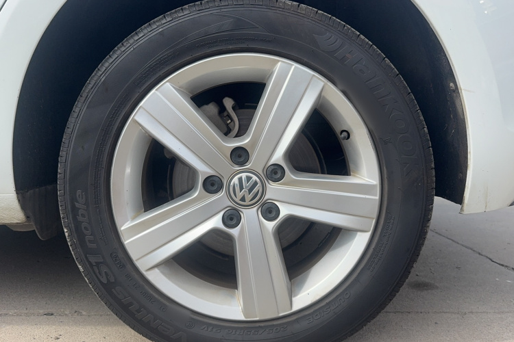 Volkswagen Golf 2019 car image #5