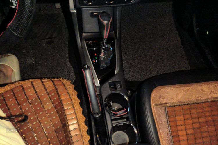 Toyota Corolla 2018 car image #16