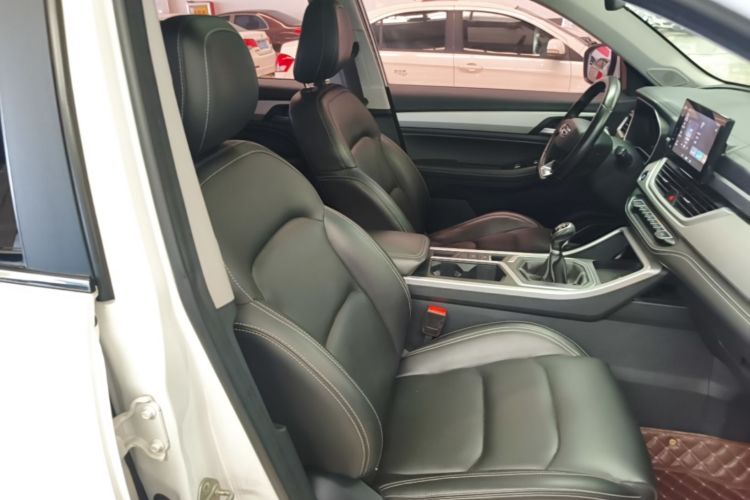 GEELY Vision X6 2020 car image #24