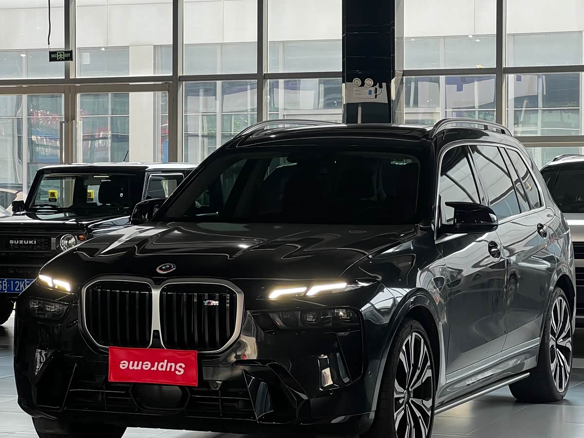 BMW X7 M60i 2023 car image 
