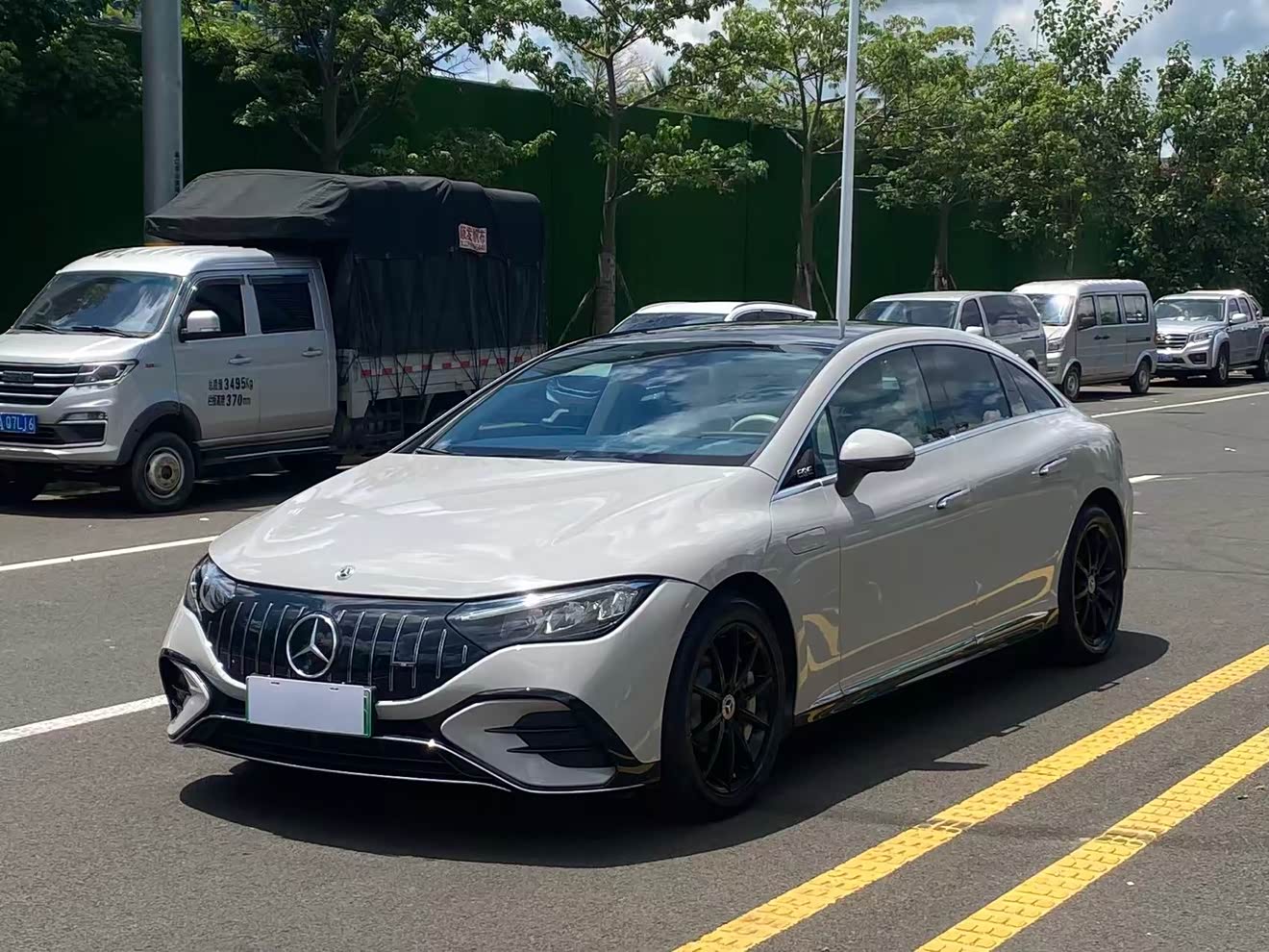 Mercedes-Benz EQE Class 2023 car image 