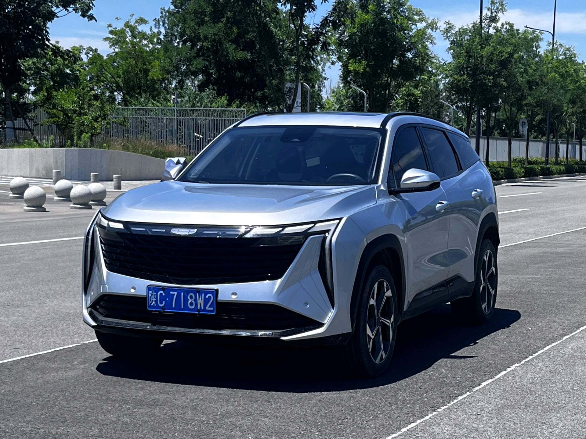 GEELY Boyue L 2023 car image 