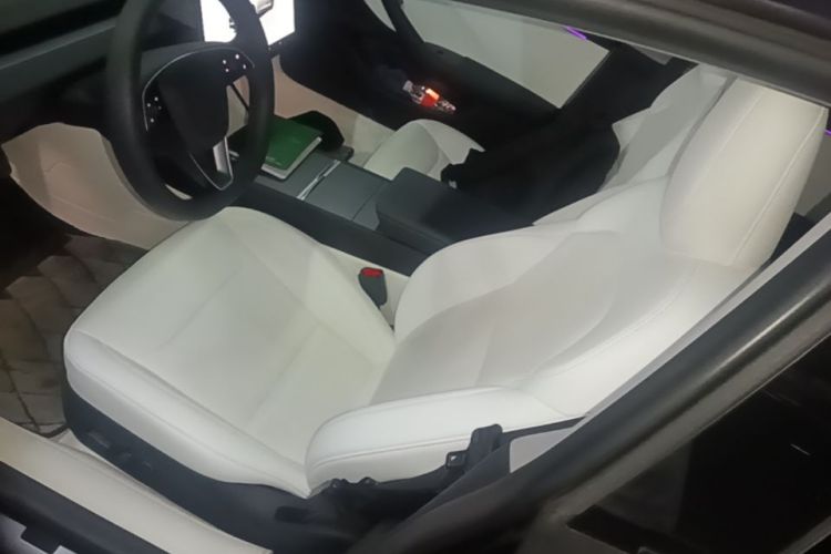 Tesla Model 3 2024 #15 Tesla Model 3 2024 car image #15