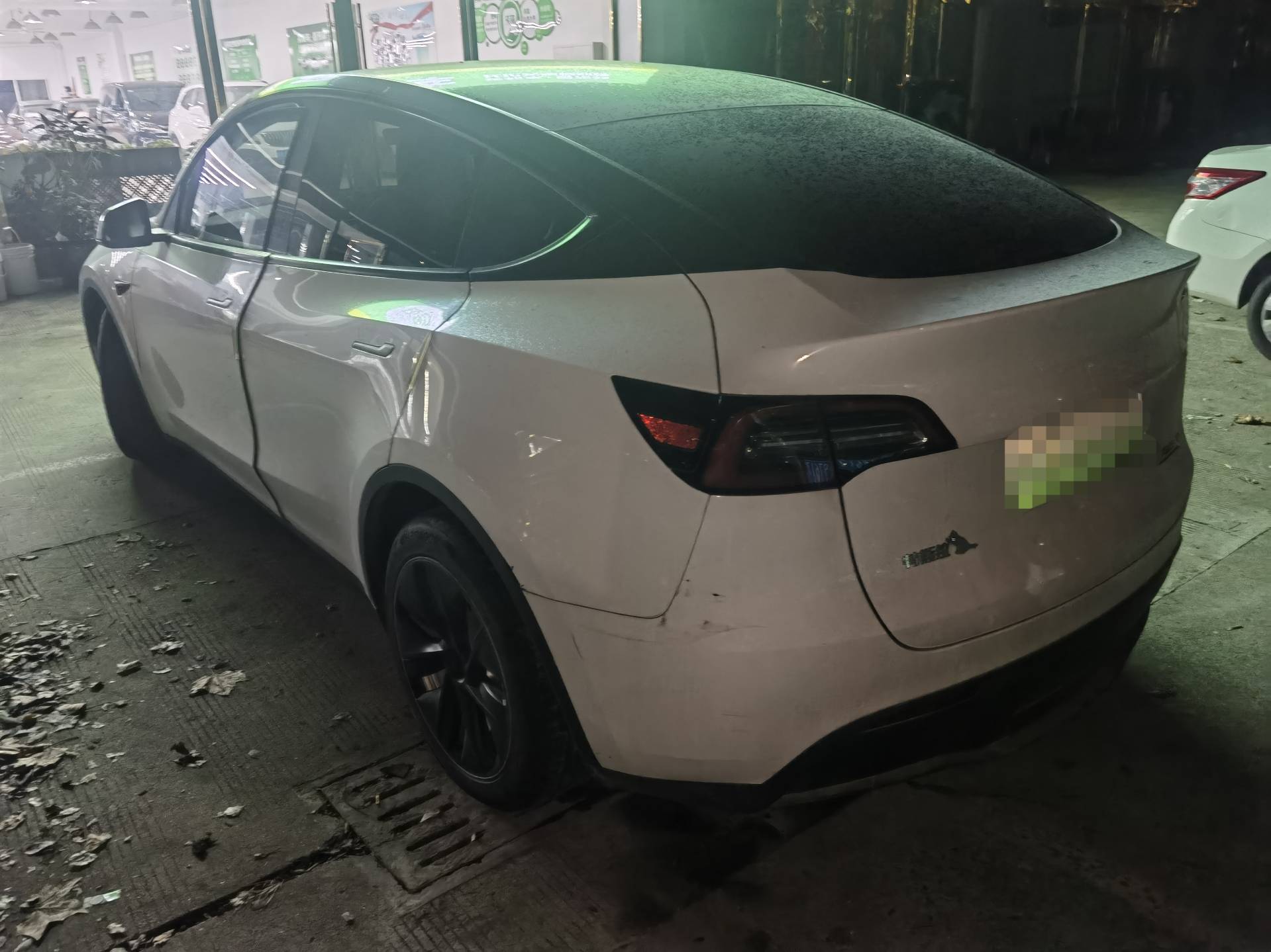 Tesla Model Y 2023 imagen de coche #2
