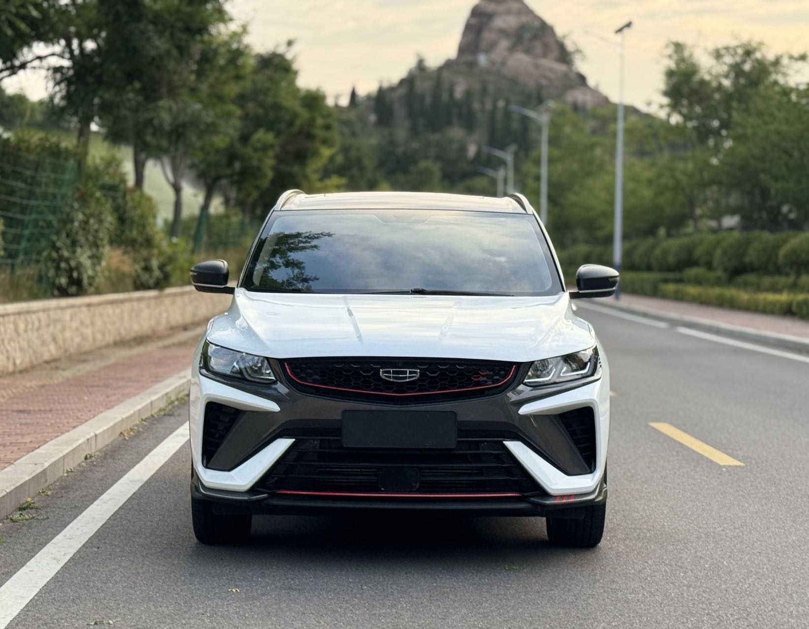 GEELY Coolray 2023 car image #3