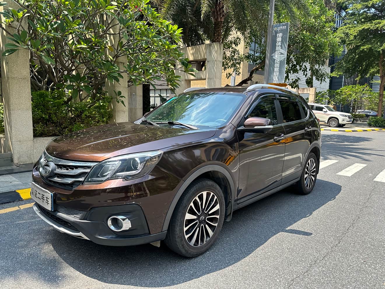 GAC Trumpchi GS5 Super 2016 car image 