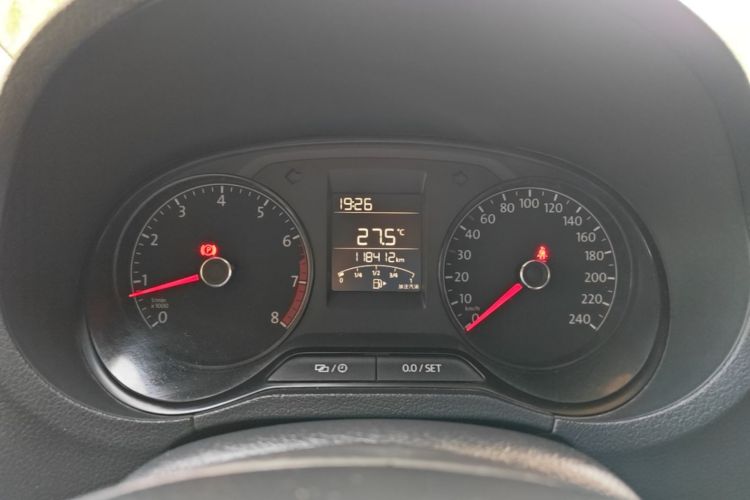 Volkswagen Polo 2016 #16 Volkswagen Polo 2016 car image #16