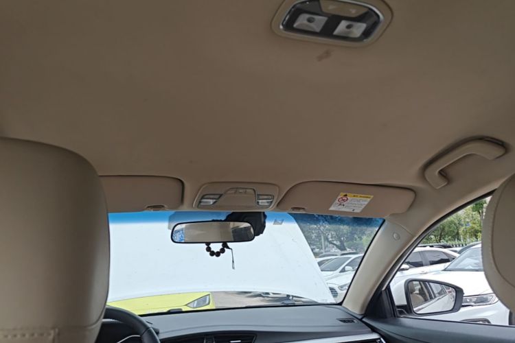 GEELY Emgrand 2018 car image #18