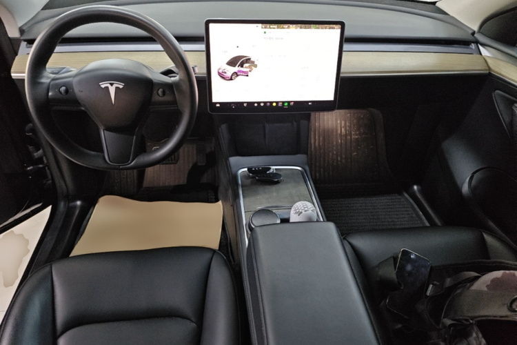 Tesla Model Y 2023 #10 Tesla Model Y 2023 car image #10
