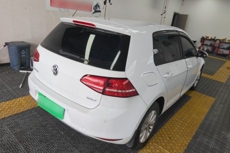 Volkswagen Golf 2016 car image #5