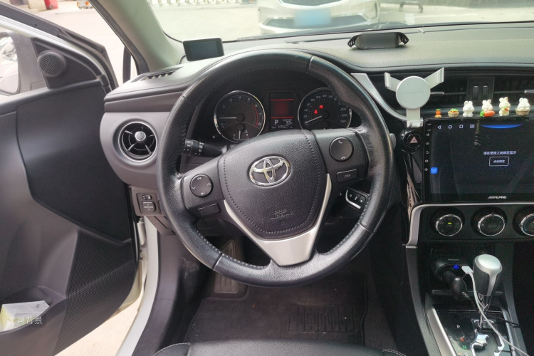 Toyota Corolla 2017 #12 Toyota Corolla 2017 car image #12