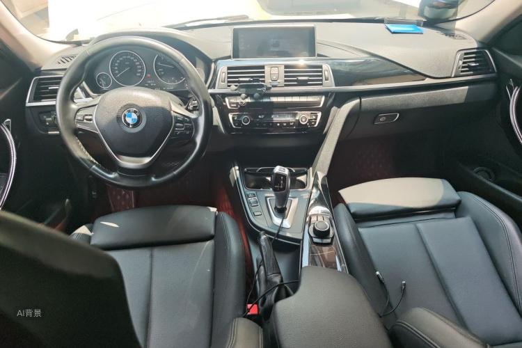 BMW 3 Series 2018 car image #11