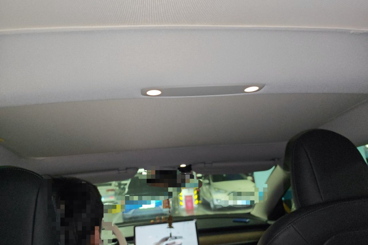Tesla Model 3 2022 car image #20