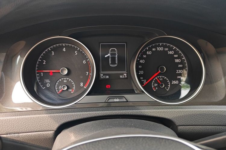 Volkswagen Golf 2020 car image #13