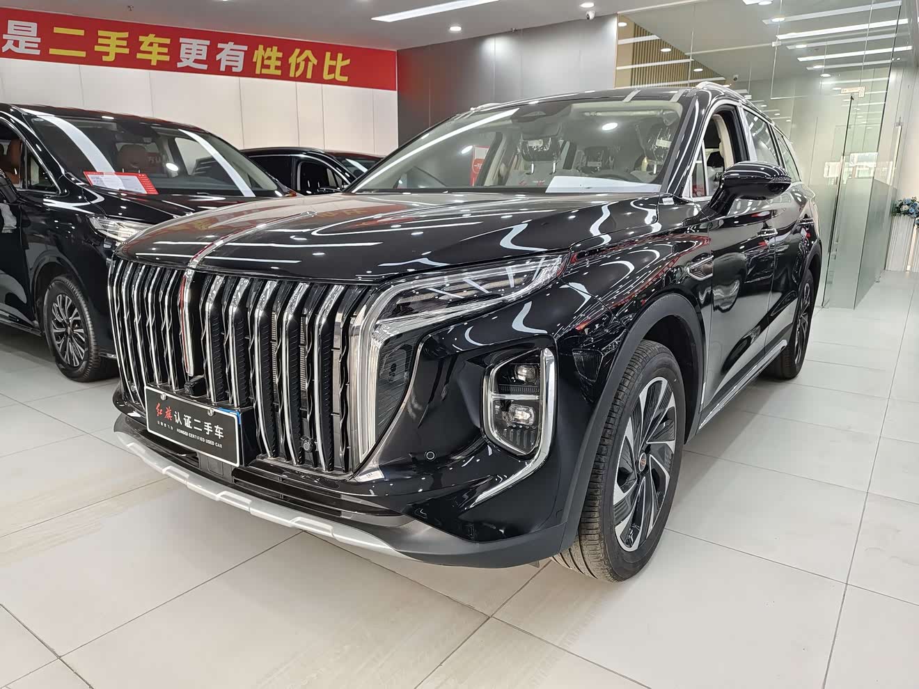 HongQi HS7 PHEV 2025 car image 