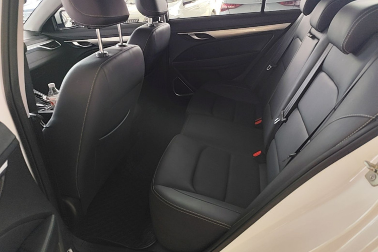 GEELY Emgrand 2020 #17 GEELY Emgrand 2020 car image #17