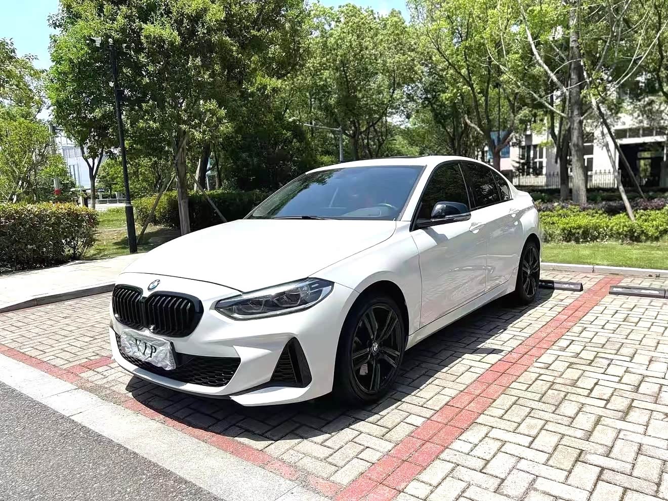BMW 1 Series 2021 car image 