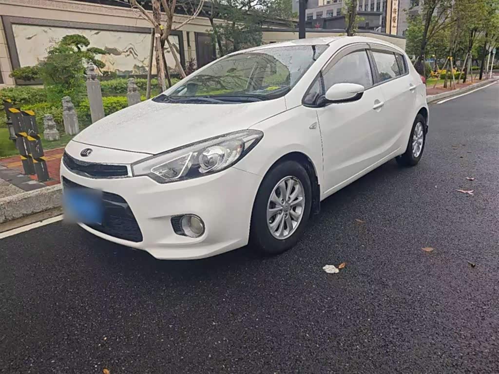 Kia Forte Koup 2014 汽车图片 