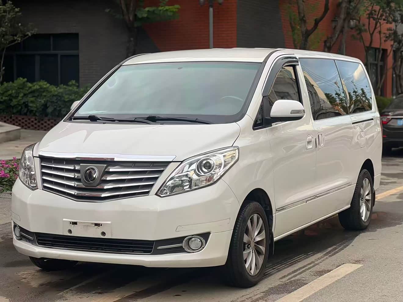 Forthing CM7 2015 汽车图片 