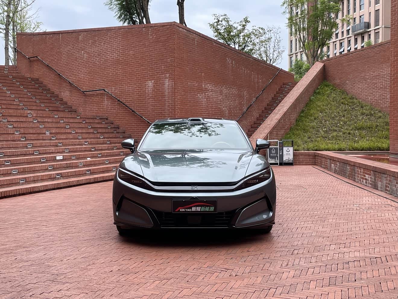 BYD HanL 2025 car image 