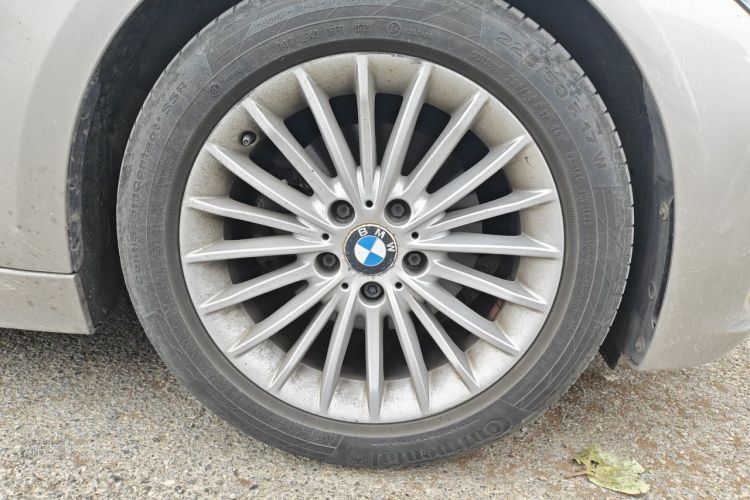 BMW 3 Series 2014 car image #9