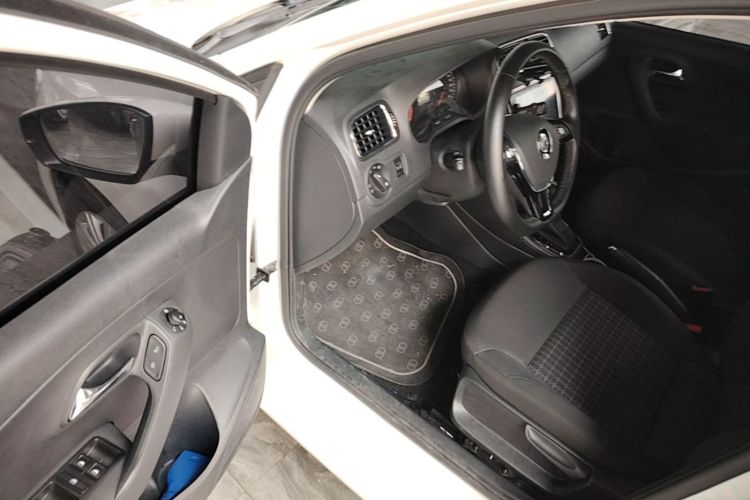 Volkswagen Polo 2018 #12 Volkswagen Polo 2018 car image #12