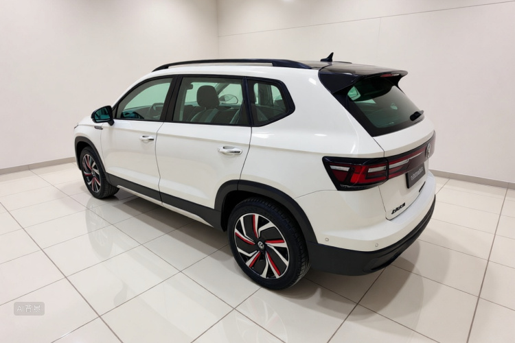 Volkswagen Tharu 2024 car image #5