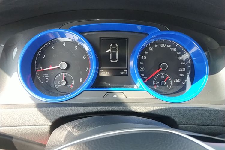 Volkswagen Golf 2020 car image #12
