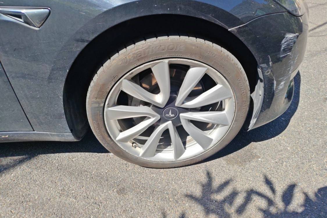 Tesla Model 3 2020 car image #9