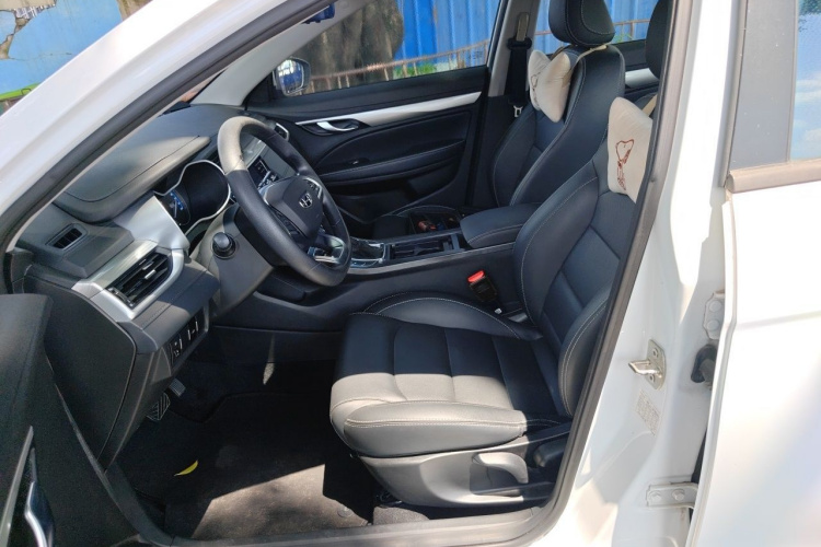 GEELY Emgrand 2020 #15 GEELY Emgrand 2020 car image #15