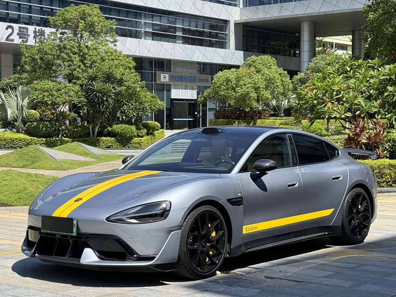 MI SU7 Ultra 2025 汽车图片 