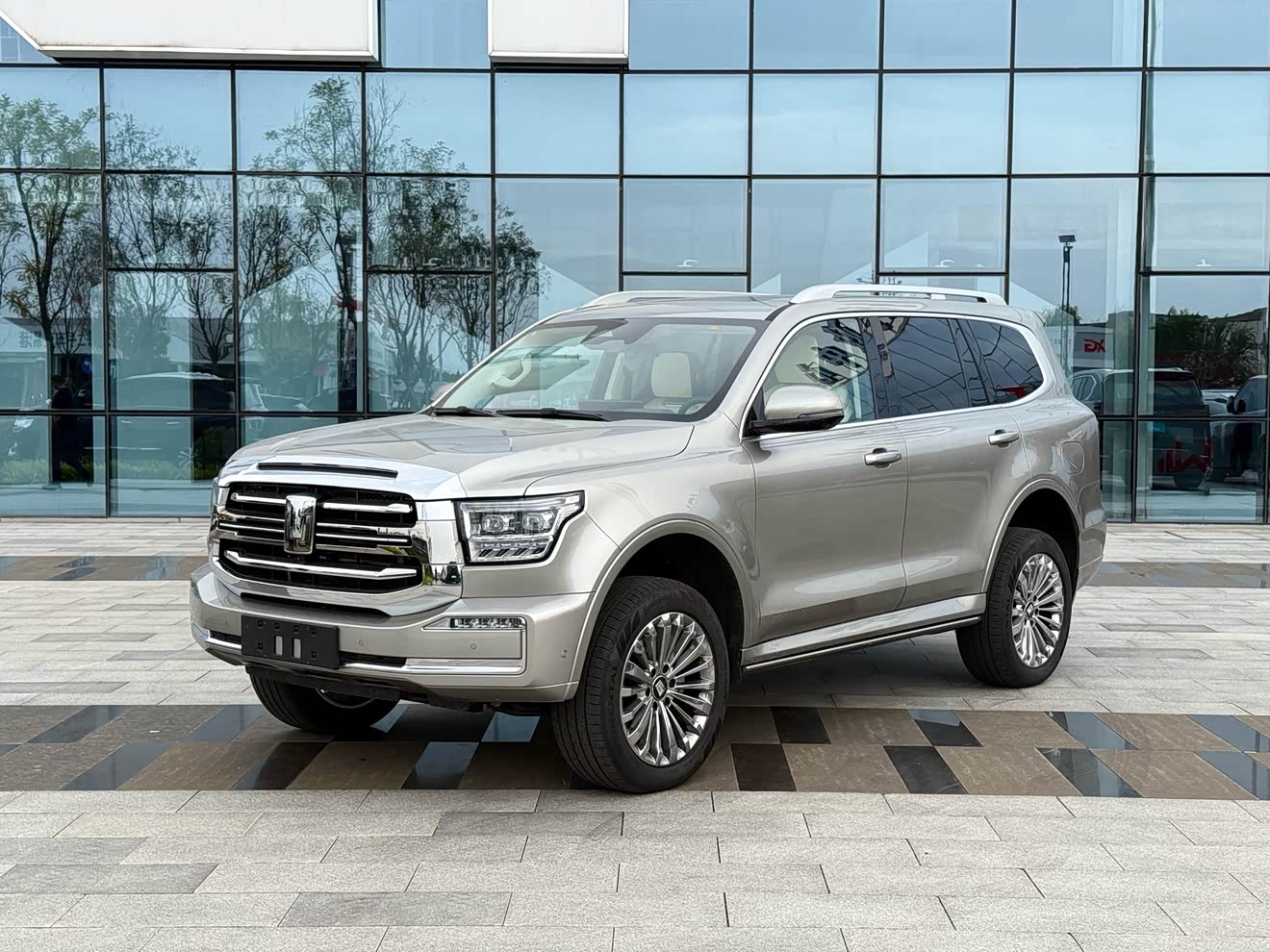 Tank 500 New Energy 2025 car image 