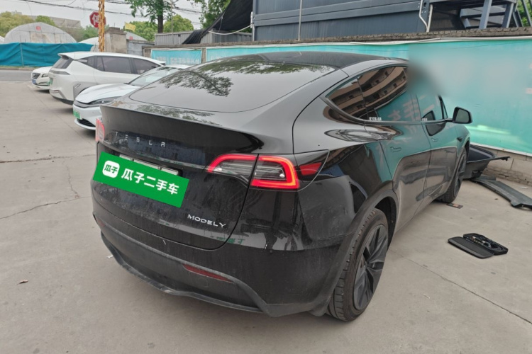 Tesla Model Y 2023 #7 Tesla Model Y 2023 car image #7